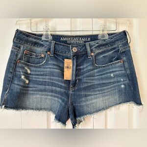NWT American Eagle Tomgirl Shortie Jean Shorts